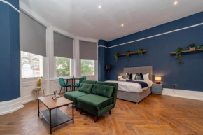 1ST MORDEN STUDIO FLAT Moments away from Brighton seafront